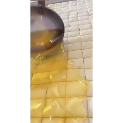 1 KG SUSUZ YAĞ ( TATLI BÖREK KURABİYELER İÇİN UYGUNDUR)